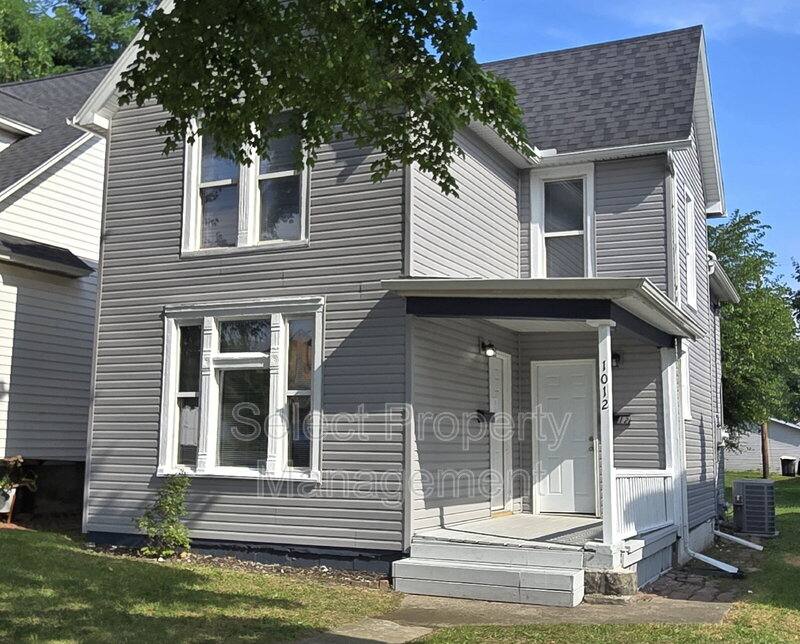 Apartment for rent at 1012 1 2 Huffman St, Fort Wayne, IN 46808