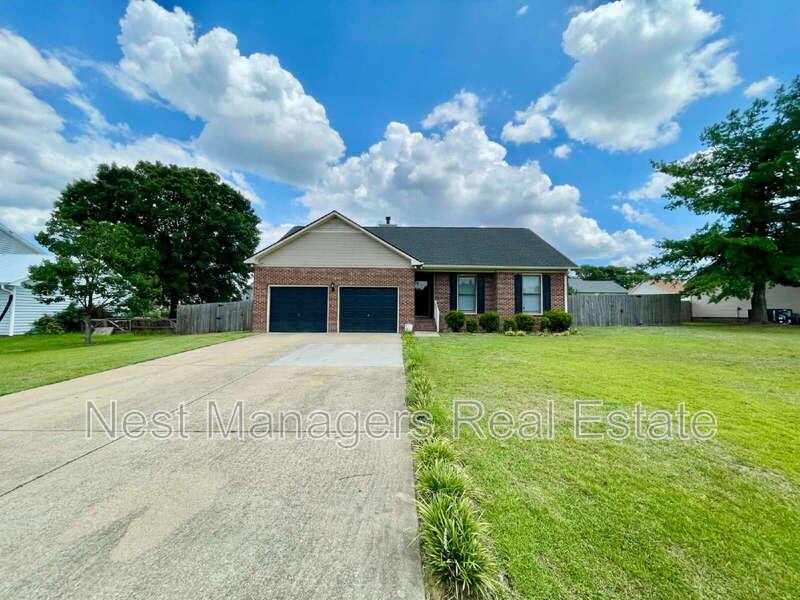 House for rent at 2929 Braddy Rd, Fayetteville, NC 28306