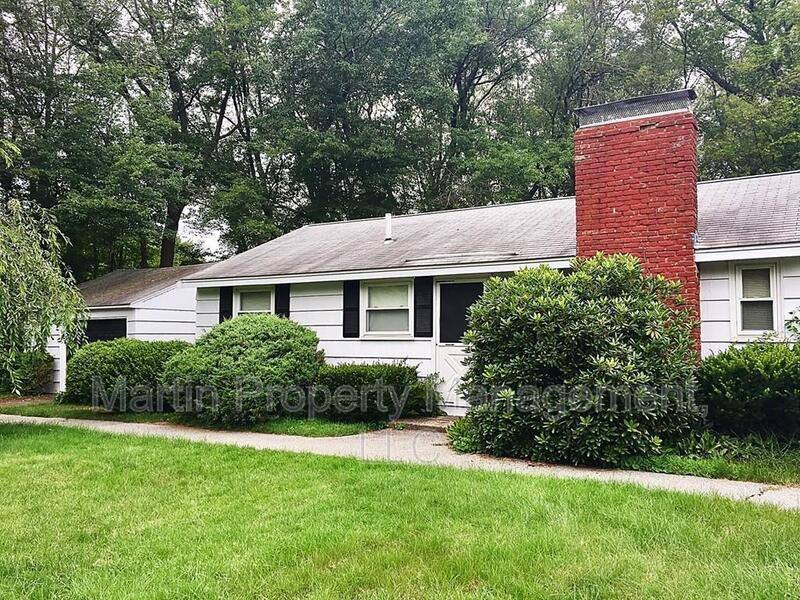House for rent at 15 Walsh Rd, Bedford, MA 01730