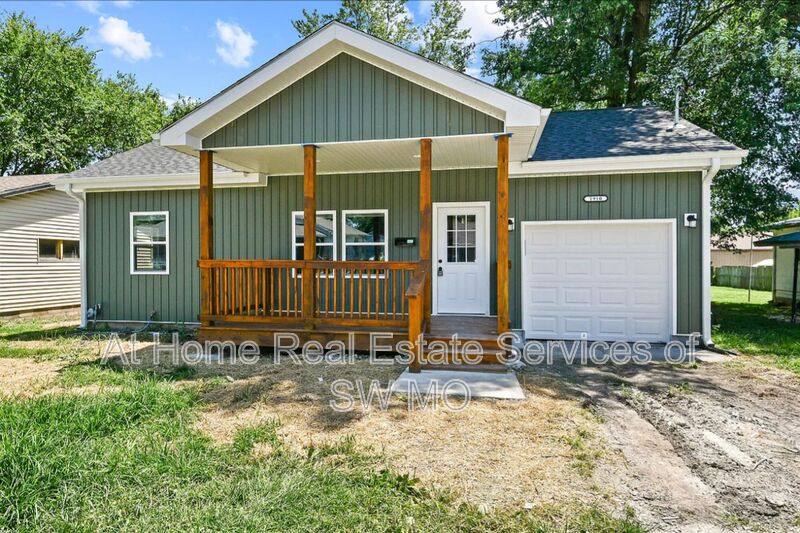 House for rent at 1910 W Thoman St, Springfield, MO 65803