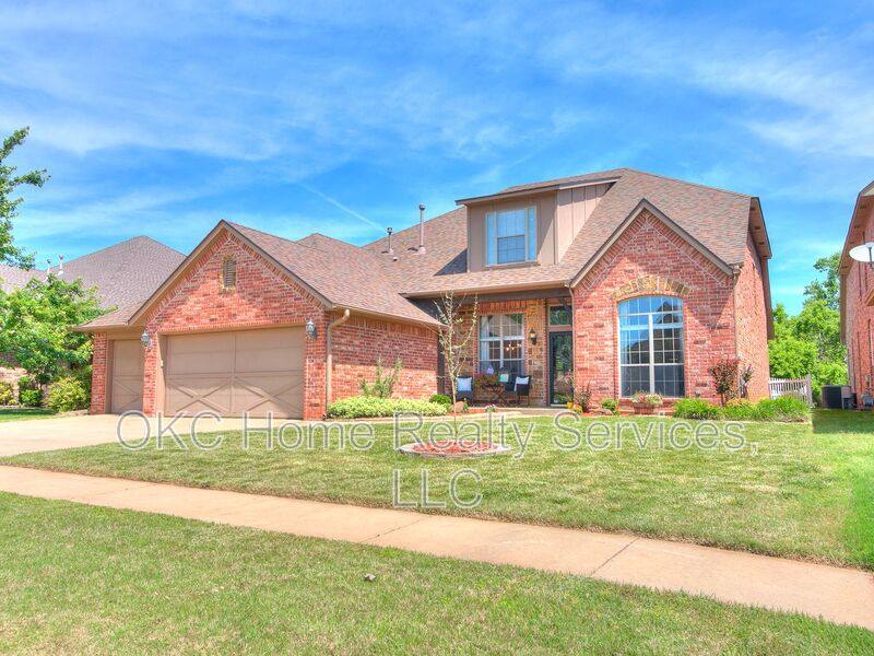 House for rent at 113 NW 147th St, Edmond, OK 73013