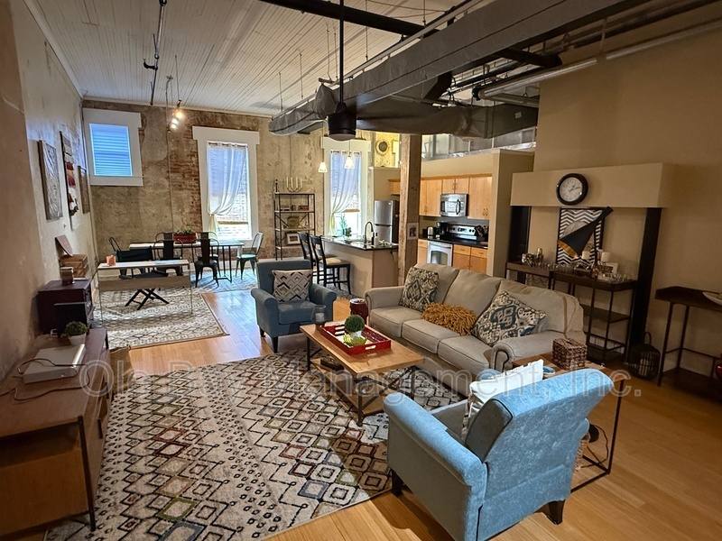 Apartment for rent at 412 Dauphin St E, Mobile, AL 36602
