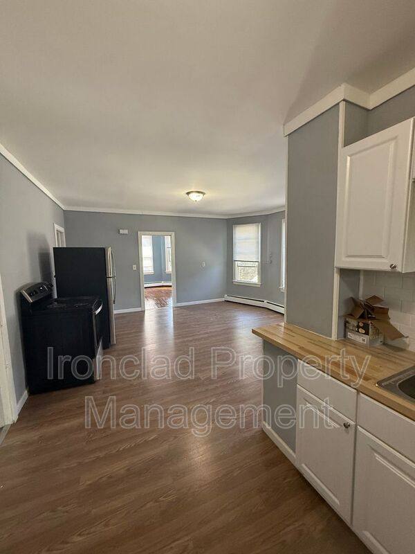 Apartment for rent at 3 Omo St, Middletown, CT 06457