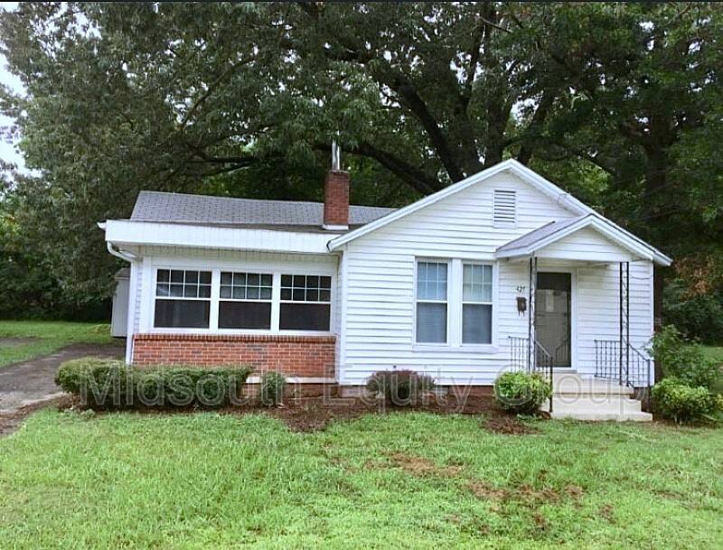 House for rent at 427 Fairmont Ave, Jackson, TN 38301