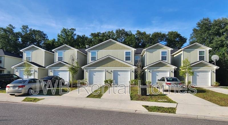 Townhouse for rent at 7872 Playschool Lane, Jacksonville, FL 32210