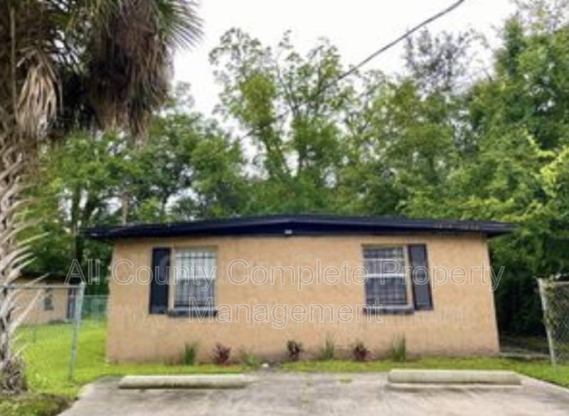 Apartment for rent at 3248 Phyllis St, Jacksonville, FL 32205