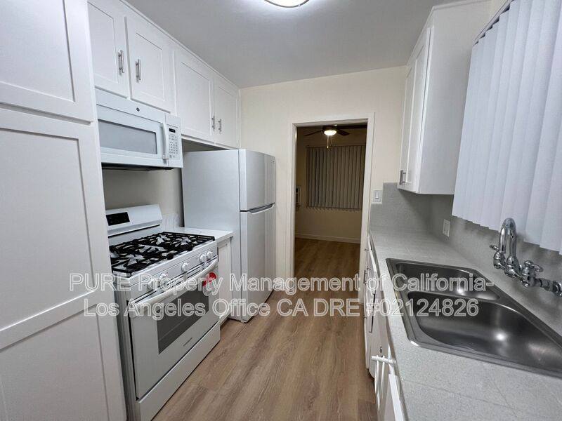 House for rent at 4427 Murietta Ave #15, Sherman Oaks, CA 91423