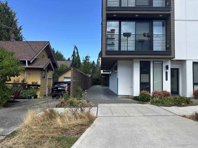 Apartment for rent at 1550 NW 64th St #1, Seattle, WA 98107