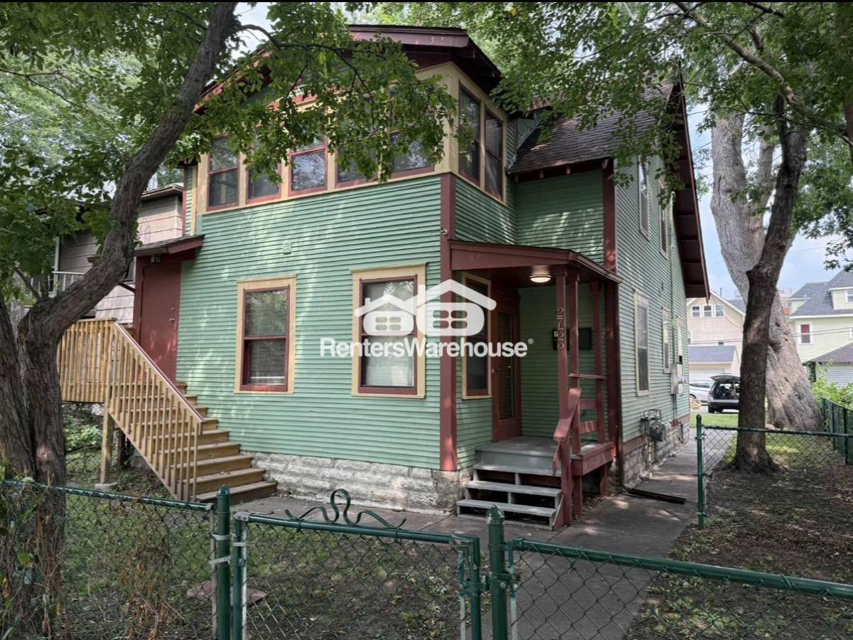 Townhouse for rent at 2733 Columbus Ave Lowr, Minneapolis, MN 55407