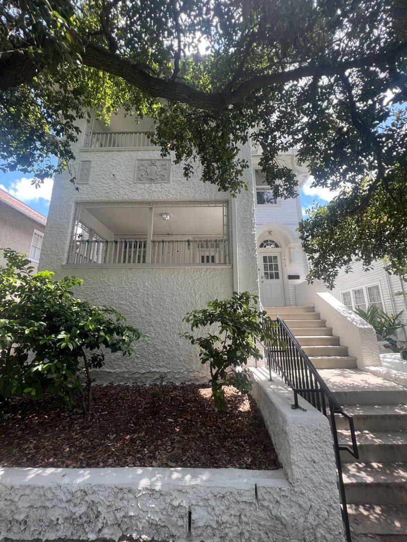 Apartment for rent at 1415 - 1417 Audubon St, New Orleans, LA 70118