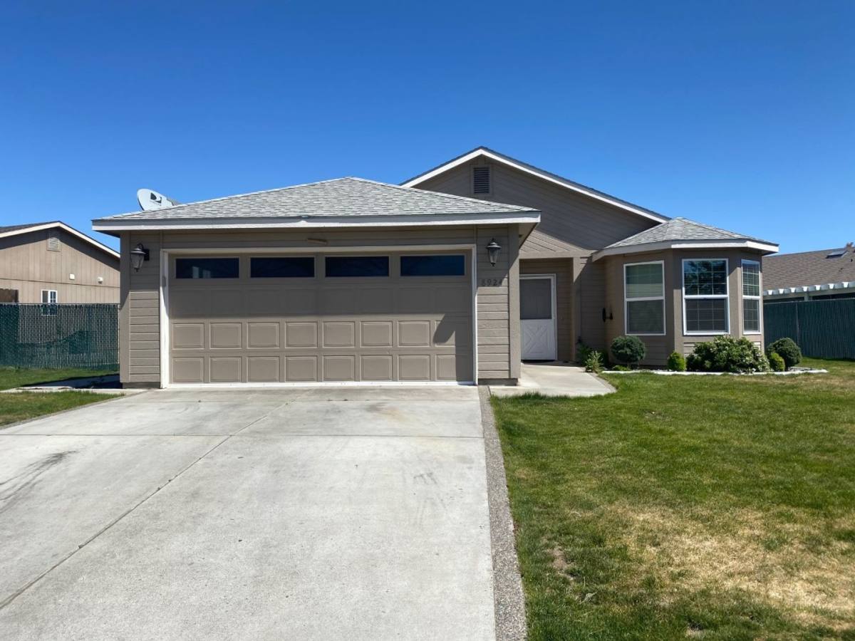 House for rent at 8924 W Bonnie Ave, Kennewick, WA 99336