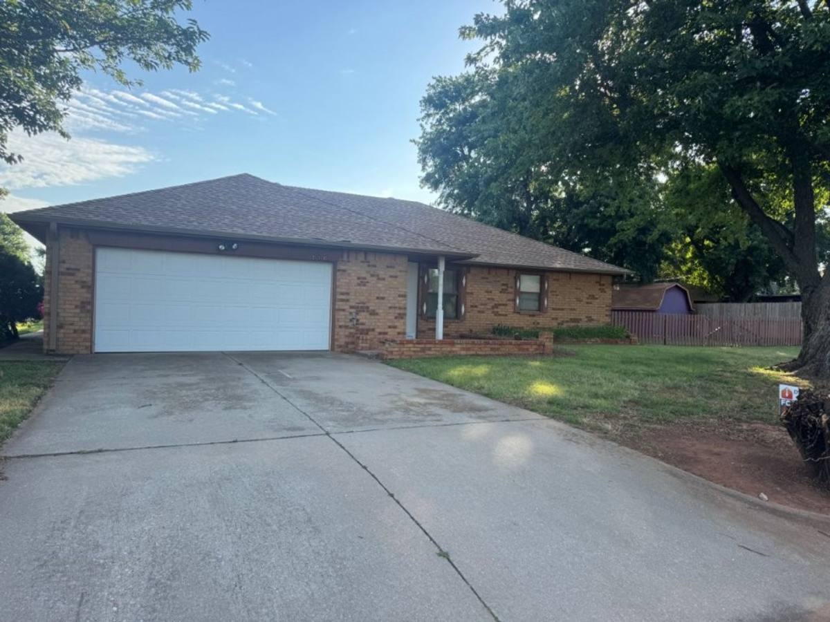 House for rent at 230 N Westminster Way, Mustang, OK 73064