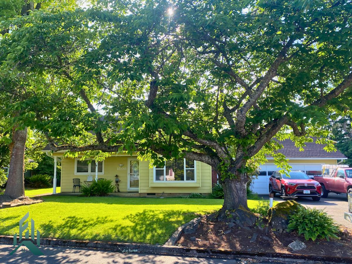 House for rent at 1508 NE Sherman St, Albany, OR 97321