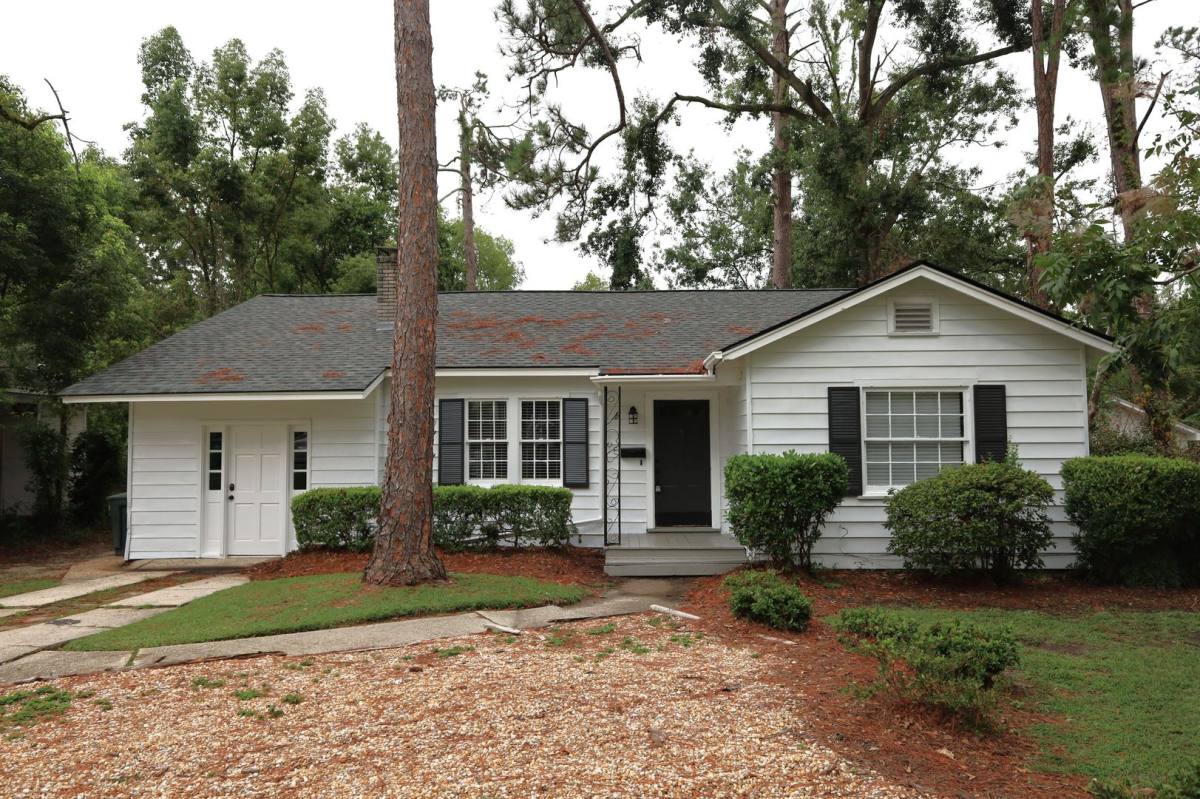 House for rent at 205 W Park Ave, Valdosta, GA 31602