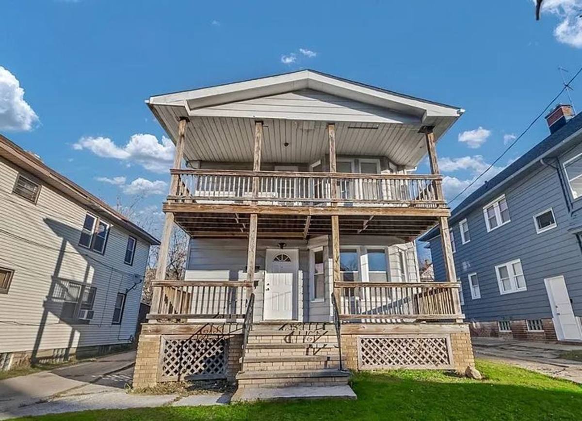 Apartment for rent at 4385 W 50th, Cleveland, OH 44144