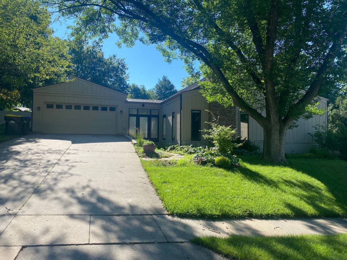 House for rent at 336 Macbride Rd, Iowa City, IA 52246