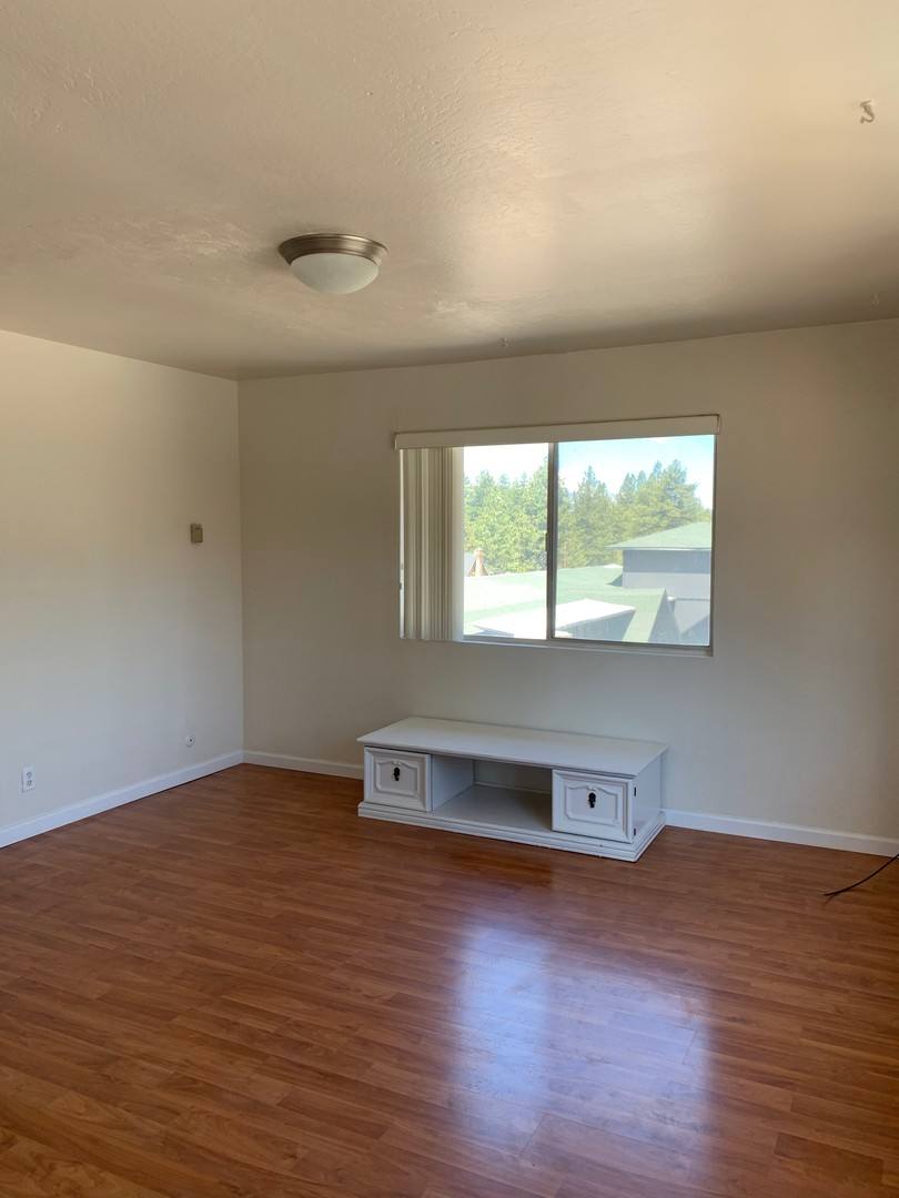 Apartment for rent at 946 Park Ave, South Lake Tahoe, CA 96150