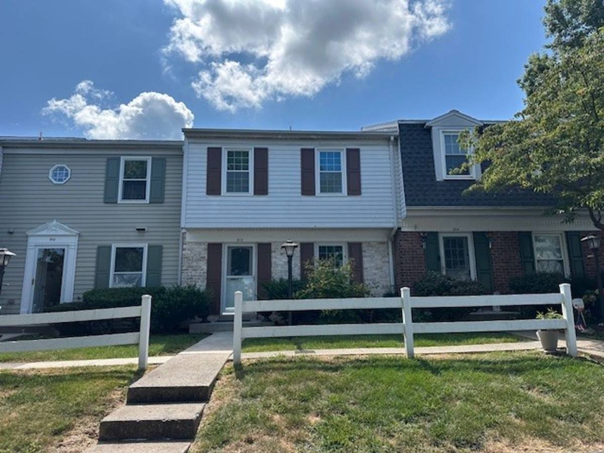 Townhouse for rent at 912 Allenview Dr, Mechanicsburg, PA 17055