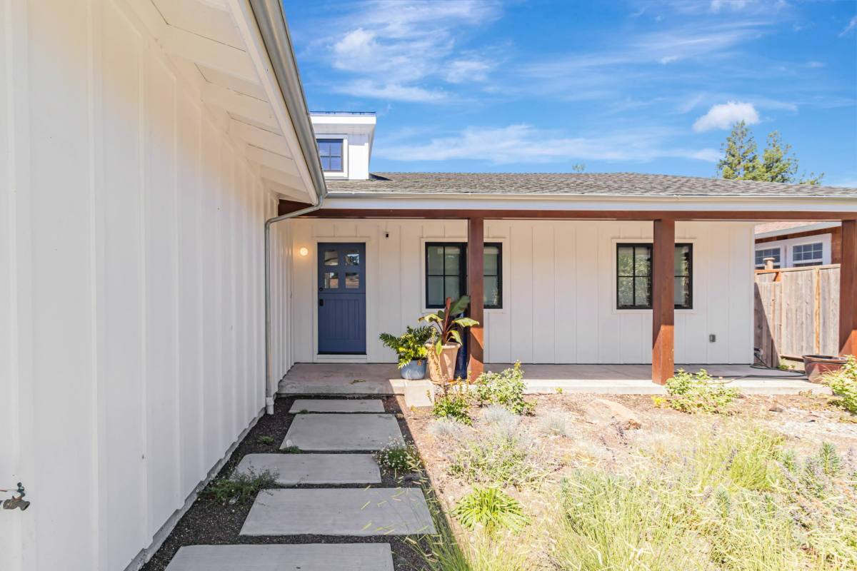 House for rent at 721 5th St E, Sonoma, CA 95476