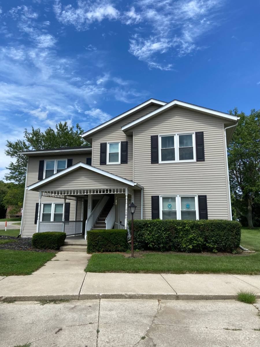 Apartment for rent at 120 S Silverwood Lane, Goshen, IN 46526
