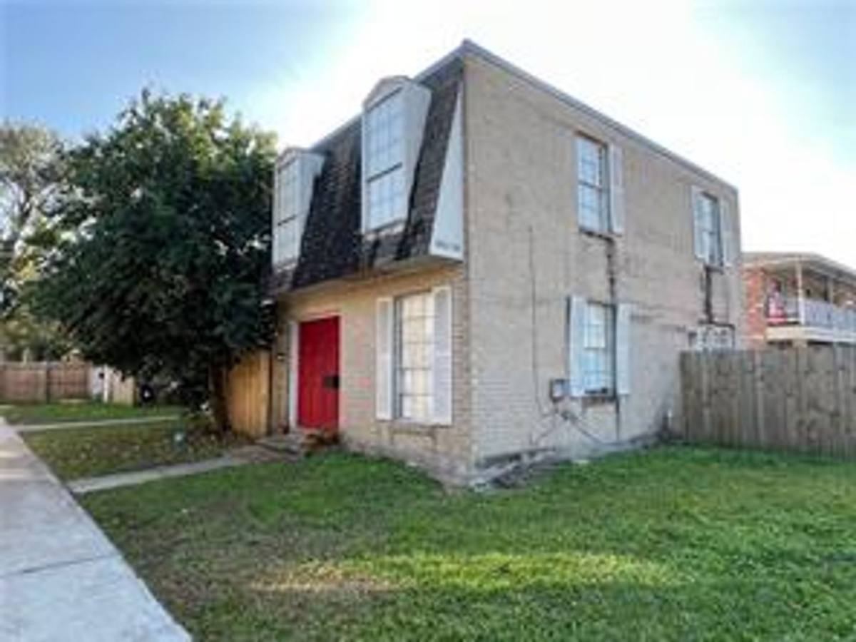 Apartment for rent at 3260-3266 Kabel Dr, New Orleans, LA 70131