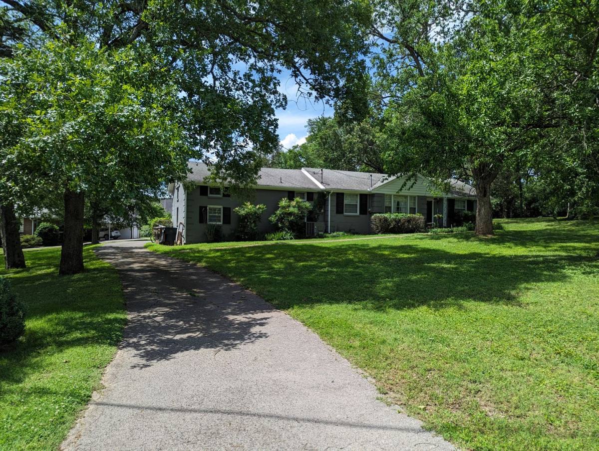 House for rent at 725 Adkisson Lane #B, Nashville, TN 37205