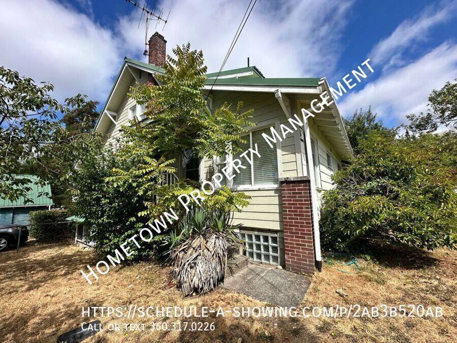 Apartment for rent at 9906 Croft St S #4, Tacoma, WA 98444