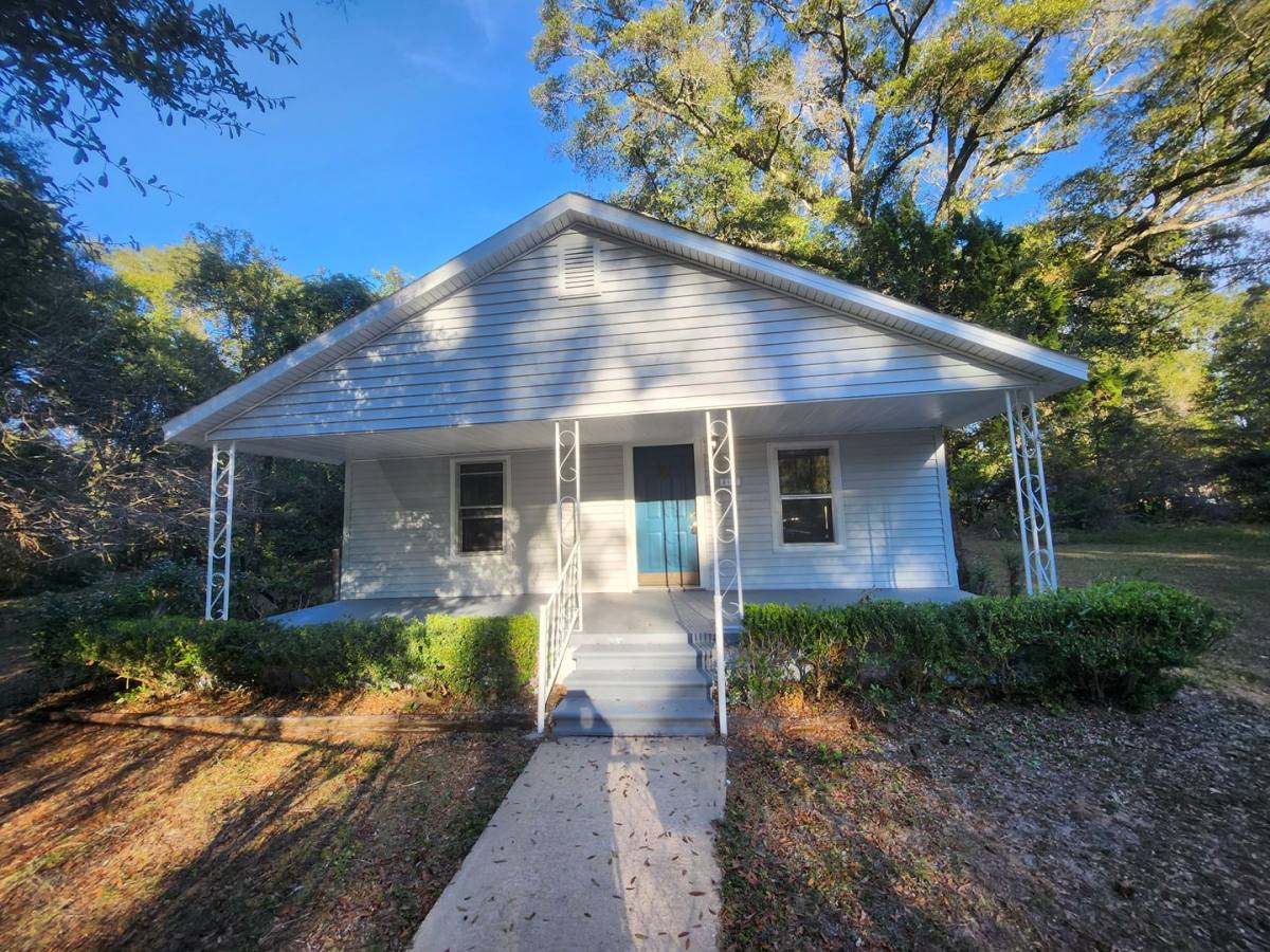 House for rent at 4645 Johnson St, Holt, FL 32564