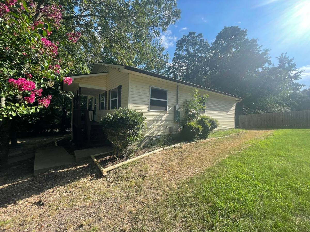 House for rent at 112 Newton St, Hot Springs National Park, AR 71901