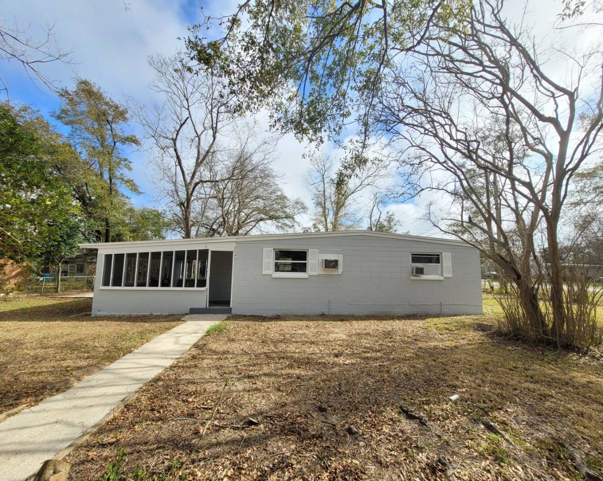 House for rent at 1 Wyoming Dr, Pensacola, FL 32505