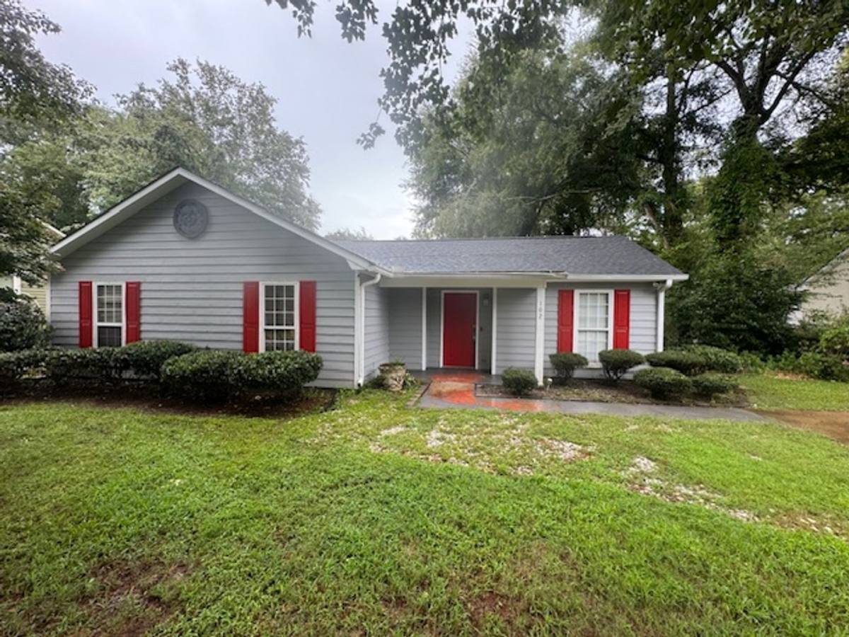House for rent at 102 Ridgefield Dr, Lagrange, GA 30241