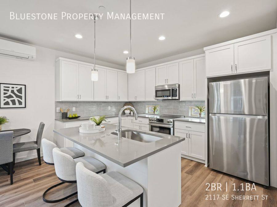 Apartment for rent at 2117 SE Sherrett St, Portland, OR 97202