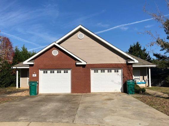 Apartment for rent at 213-215 Pine Meadow Circle, Elmore, AL 36025