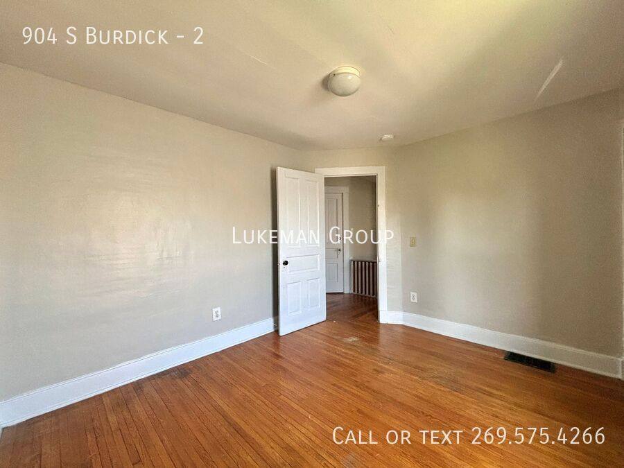 Apartment for rent at 904 S Burdick #2, Kalamazoo, MI 49001