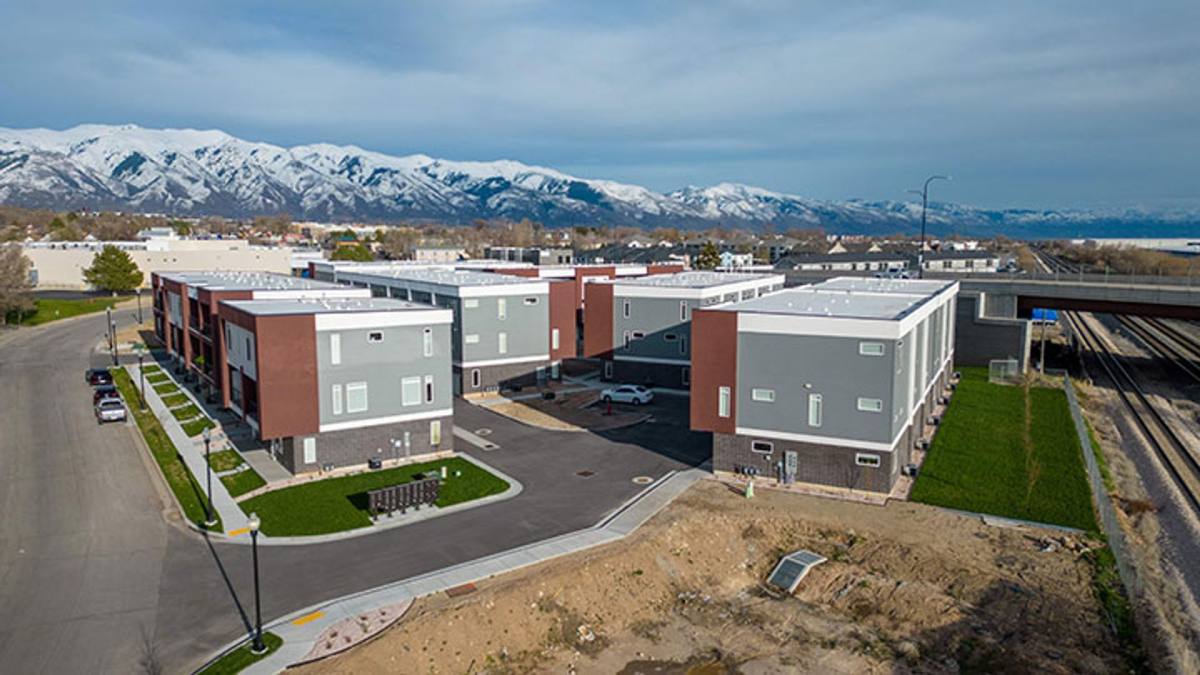 Townhouse for rent at 650 S 450 E, Clearfield, UT 84015