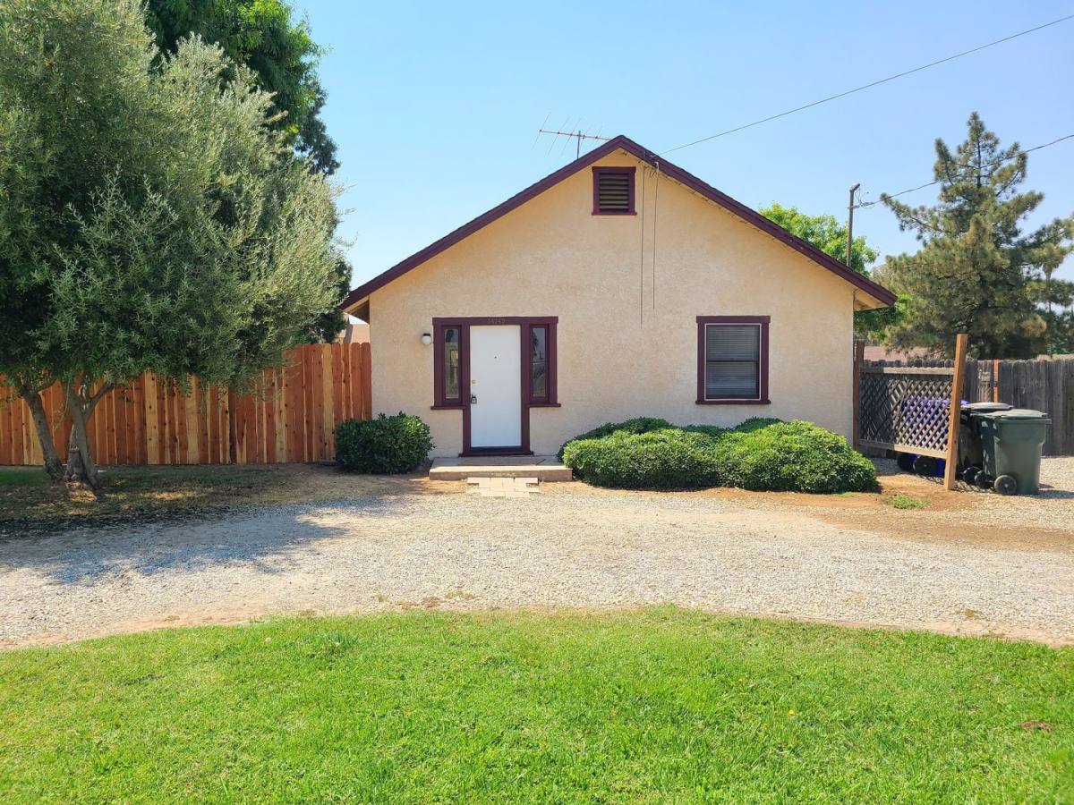 House for rent at 34349 County Line Rd, Yucaipa, CA 92399