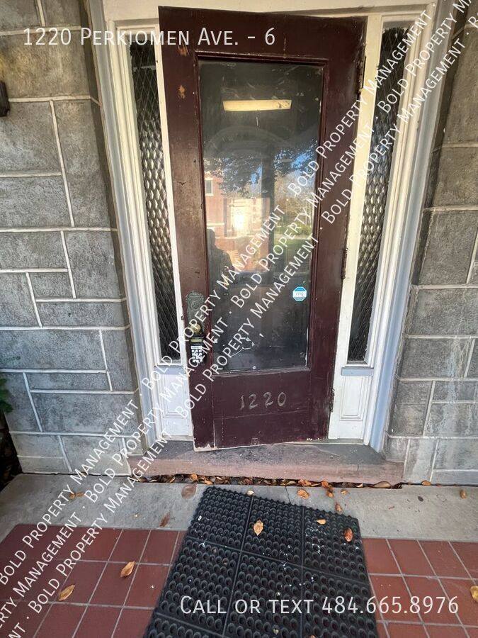 Apartment for rent at 1220 Perkiomen Ave #6, Reading, PA 19602