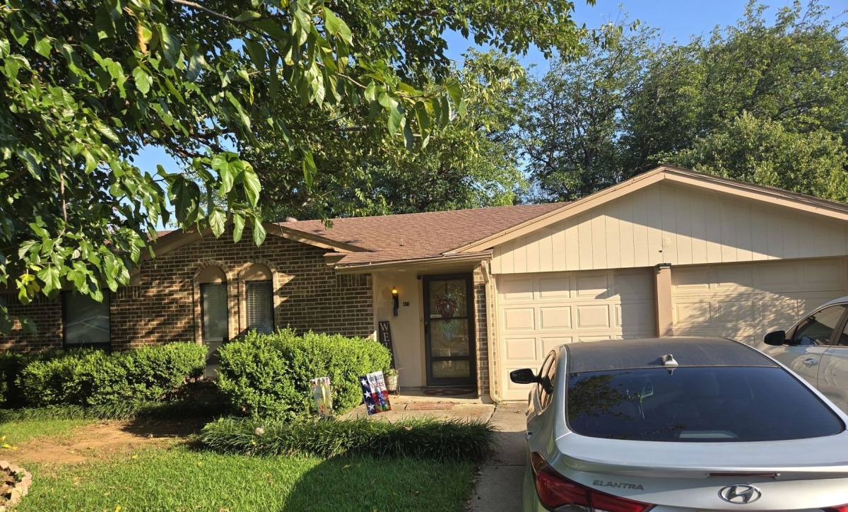 House for rent at 823 Quail Terrace, Mansfield, TX 76063