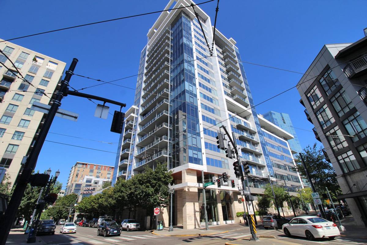 Apartment for rent at 1001 NW Lovejoy St, Portland, OR 97209