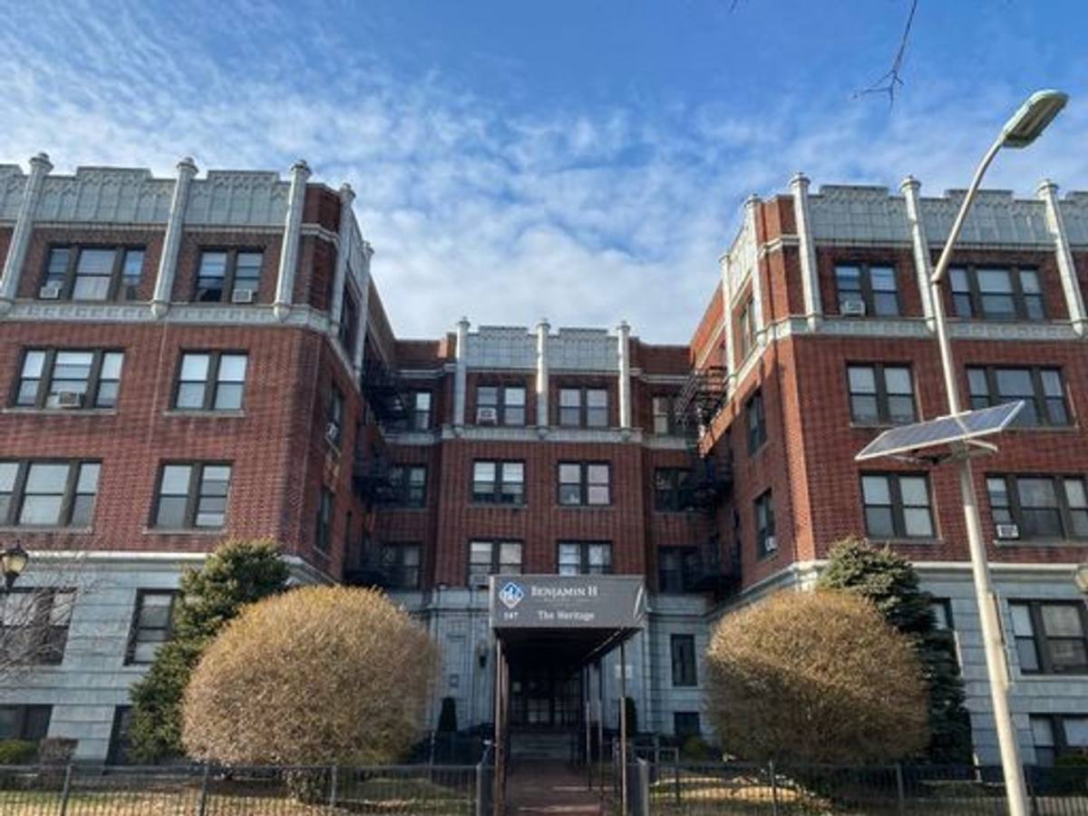 Apartment for rent at 147 Halsted St, East Orange, NJ 07018