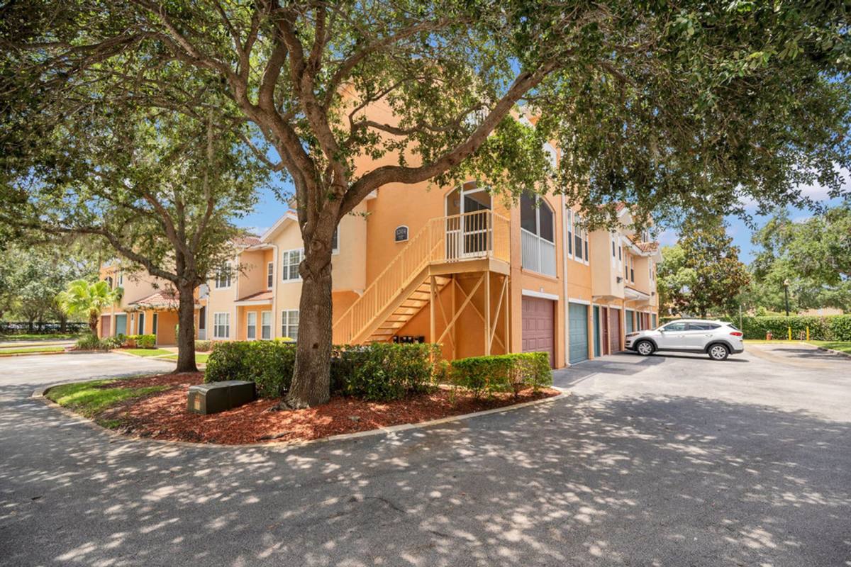 Townhouse for rent at 12414 Baleria Cove, Orlando, FL 32837