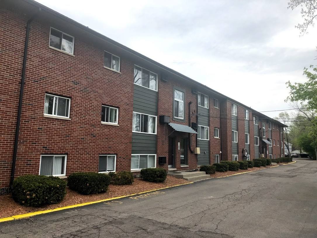 Apartment for rent at 3210 Greenfield Rd, Royal Oak, MI 48073