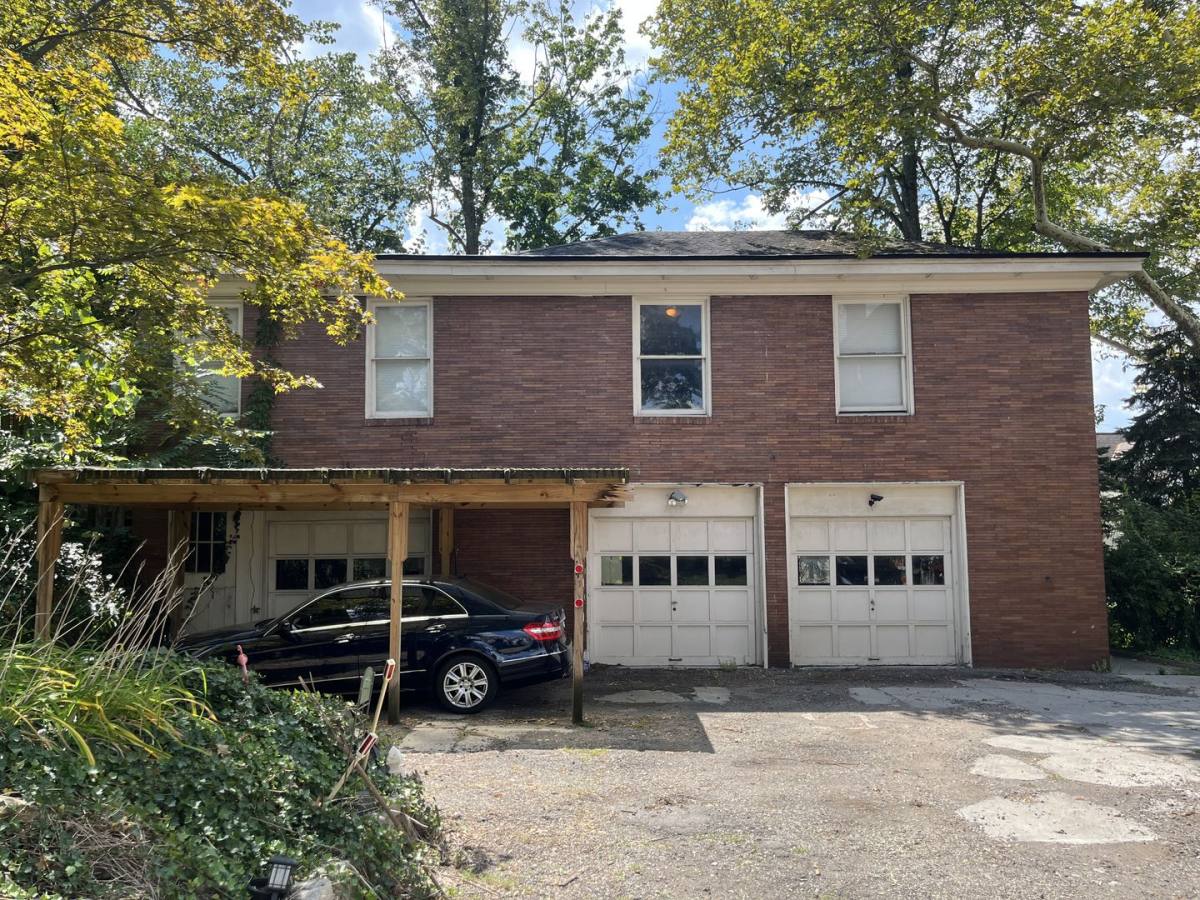 House for rent at 202 Maple Ave, Pittsburgh, PA 15218