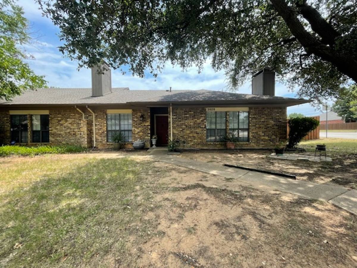 House for rent at 2028 Heatherbrook Dr, Grapevine, TX 76051