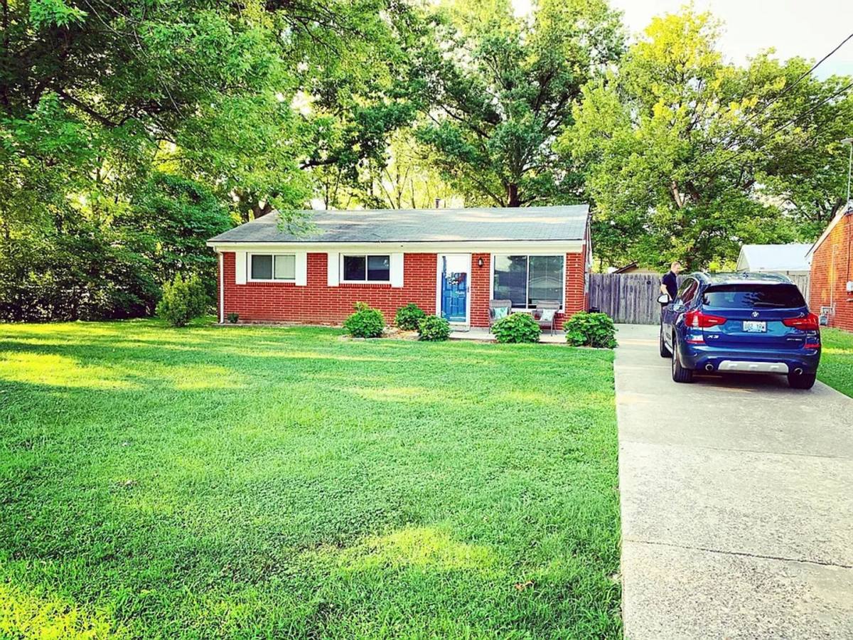 Apartment for rent at 312 Starlite Dr, Louisville, KY 40229