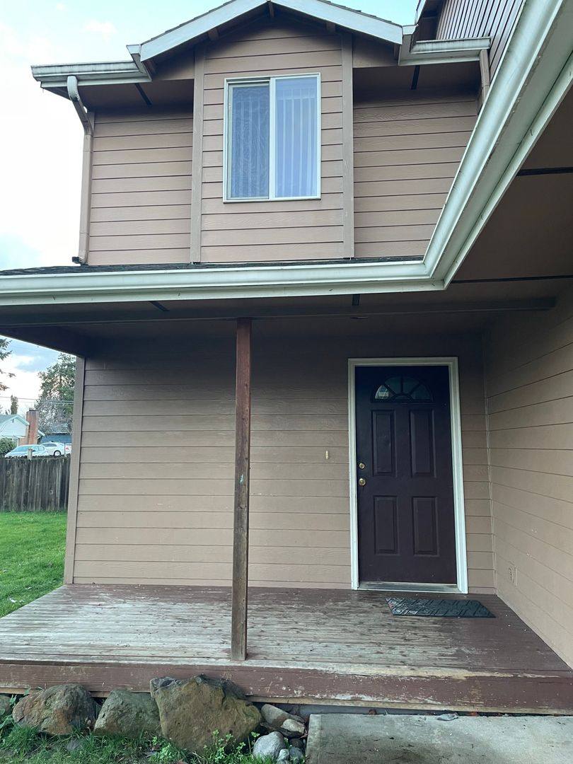 Townhouse for rent at 820-970 W Regis St, Stayton, OR 97383