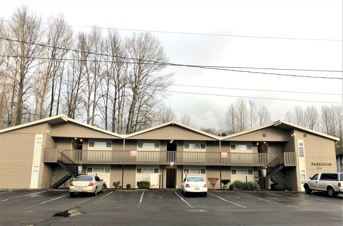 Apartment for rent at 826 Woodford Ave N, Kent, WA 98031