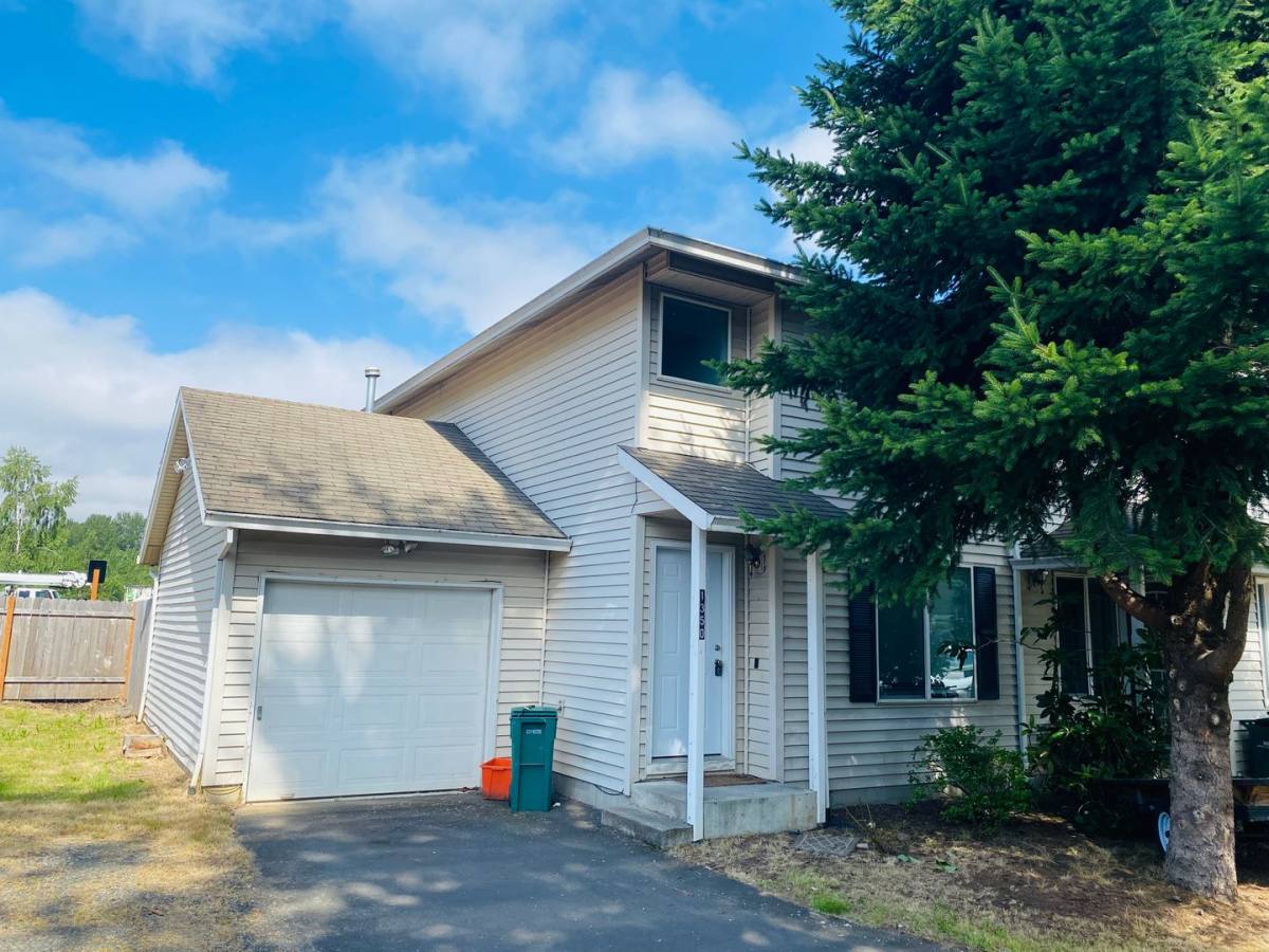 Apartment for rent at 1350 W Historic Columbia River Highway, Troutdale, OR 97060