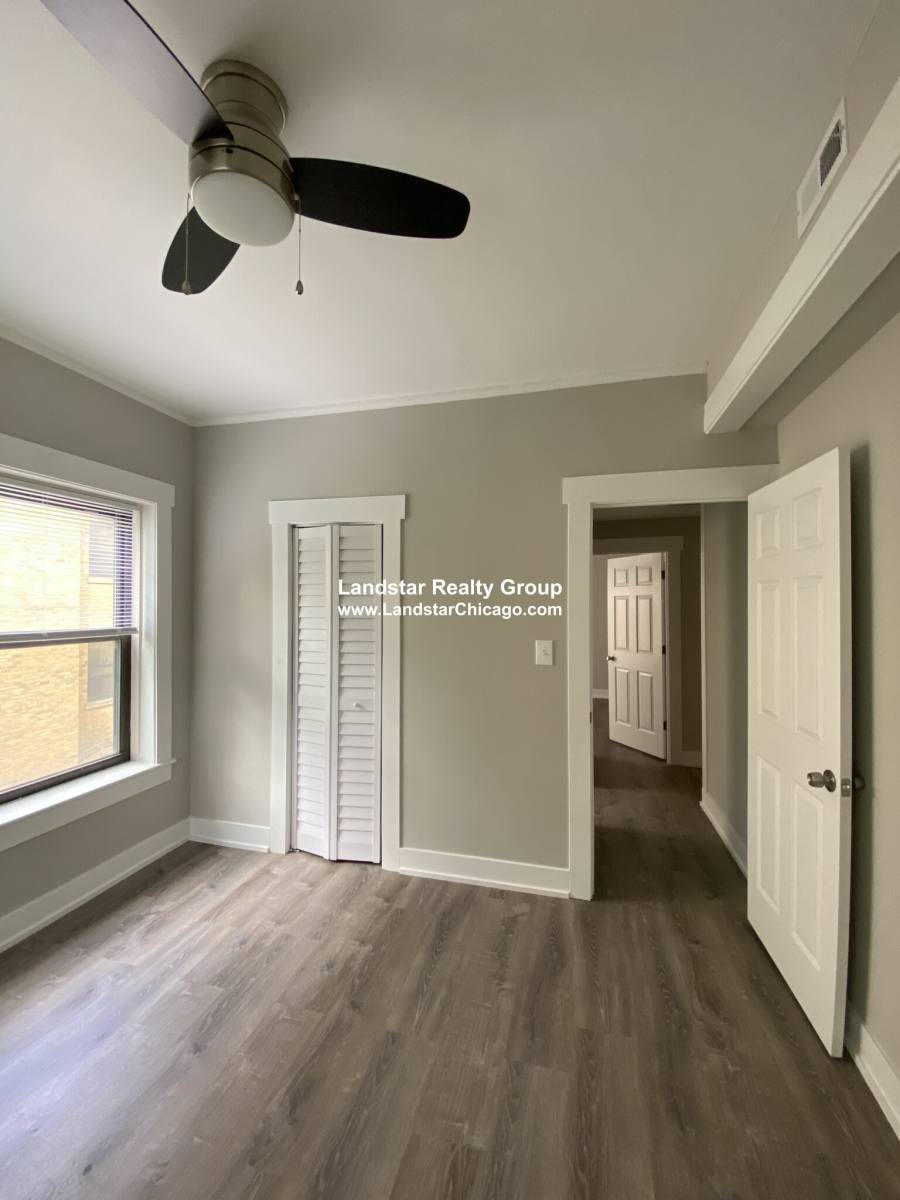 Apartment for rent at 6521 N Newgard Ave #1E, Chicago, IL 60626