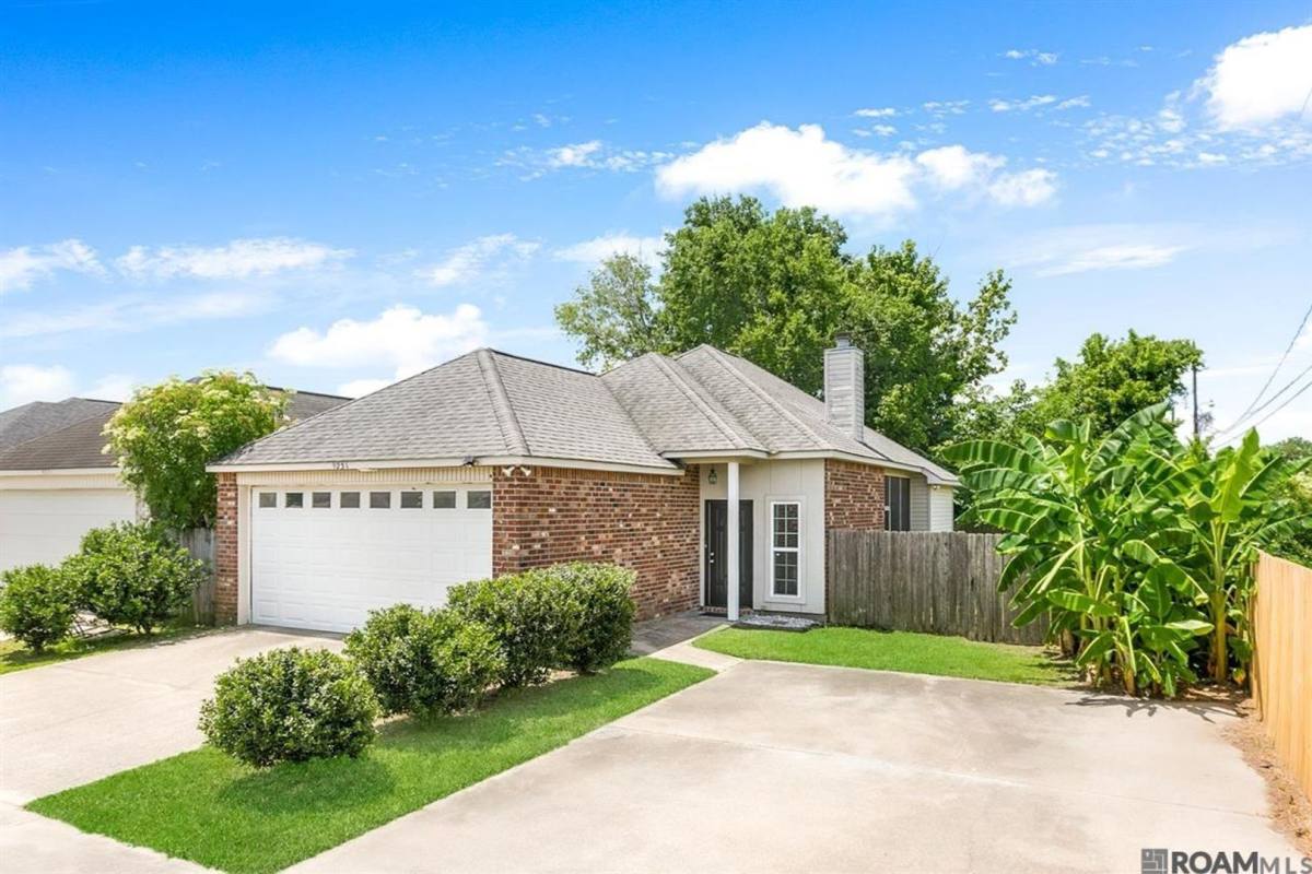 House for rent at 9231 Pecan Tree Dr, Baton Rouge, LA 70810